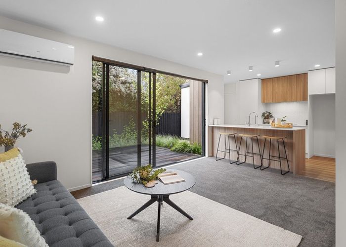  at 2/63 Waltham Road, Sydenham, Christchurch