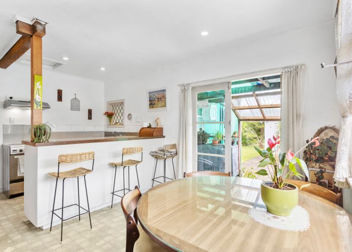  at 5 Tamatea Avenue, Point England, Auckland