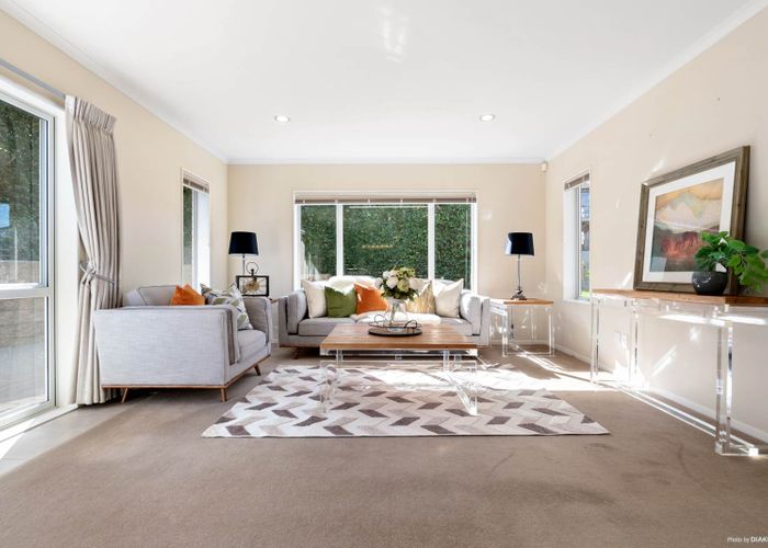  at 2 Leburn Crescent, Flat Bush, Auckland