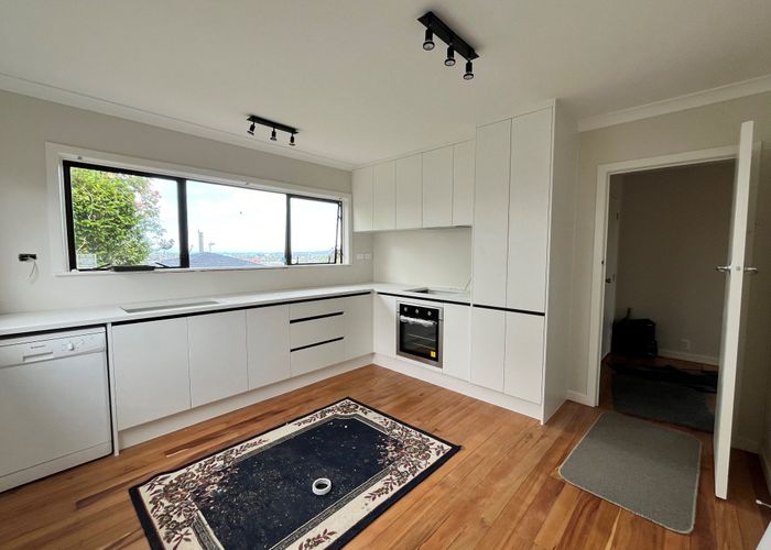  at 3 Hall Road, Glenfield, North Shore City, Auckland