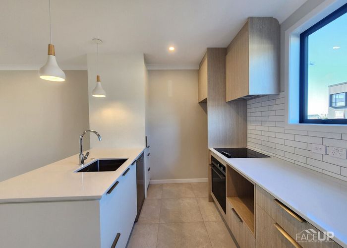  at 18 Te Ara Tu Para, Albany, North Shore City, Auckland