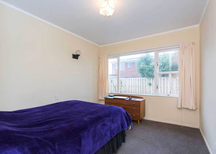  at 1/12 Seaforth Avenue, Mangere Bridge, Manukau City, Auckland
