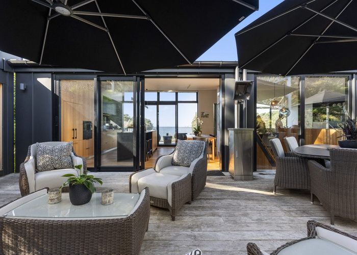  at 4 Waikare Road, Oneroa, Waiheke Island, Auckland