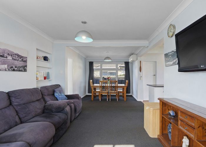  at 9 Worthy Street, Ilam, Christchurch