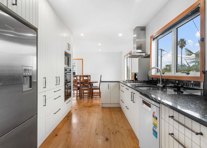  at 48 Chippendale Crescent, Birkdale, North Shore City, Auckland