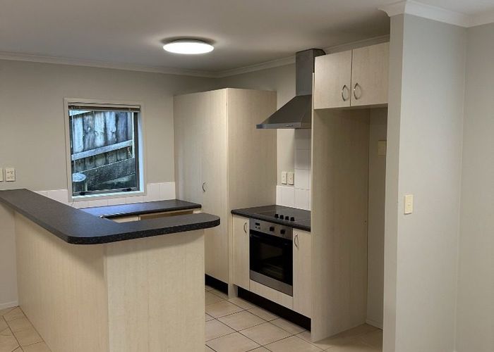 For rent 2/20c Roseberry Avenue, Birkenhead, North Shore City