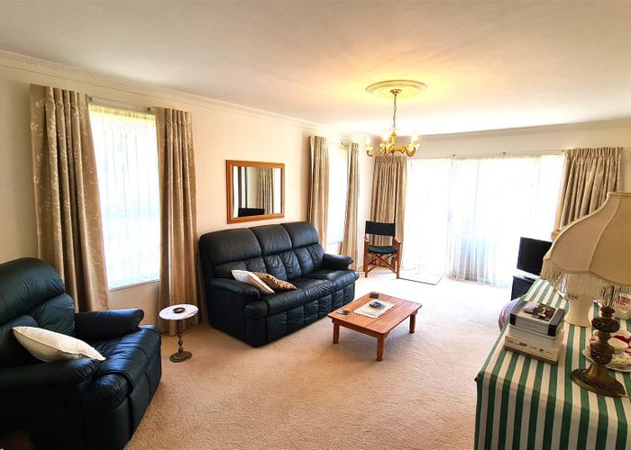  at 2/8 Camrose Place, Ilam, Christchurch