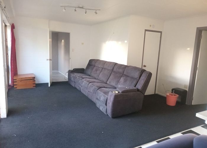  at 16 Valhalla Drive, Beach Haven, North Shore City, Auckland