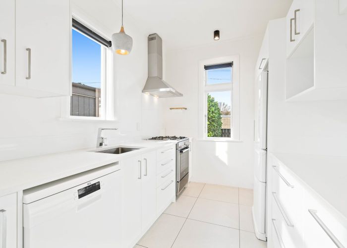  at 17 Rotherham Terrace, Miramar, Wellington