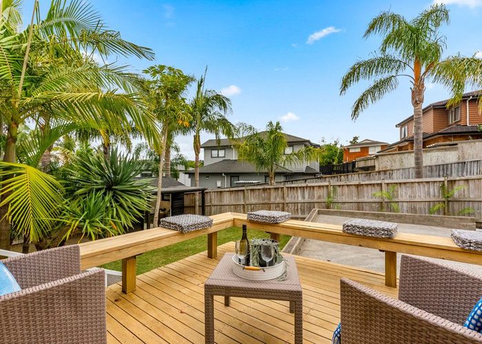  at 21 Lantana Road, Green Bay, Waitakere City, Auckland