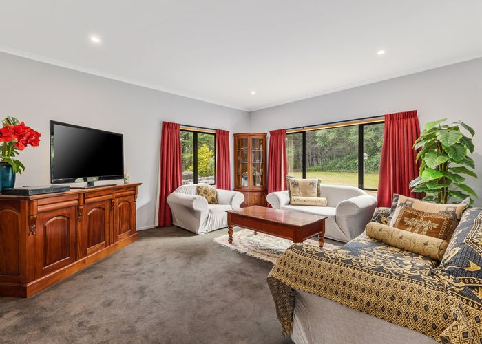  at 18 Collings Drive, Lucas Heights, Auckland