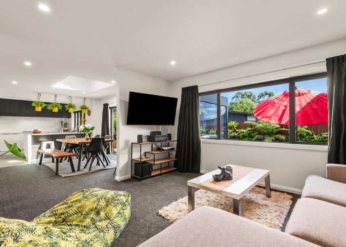 at 6 Stratford Court, Fitzherbert, Palmerston North