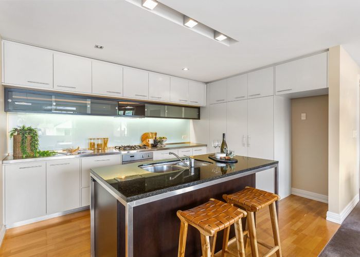  at 1E/8 Sidmouth Street, Mairangi Bay, North Shore City, Auckland