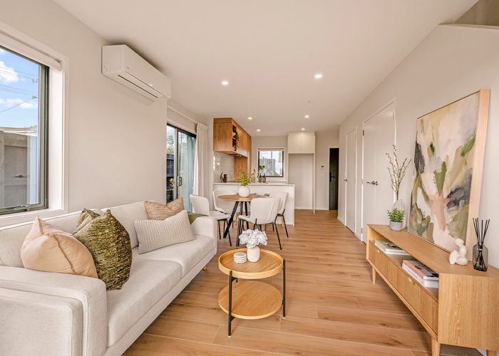  at 17 /48 Moire Road, Massey, Waitakere City, Auckland
