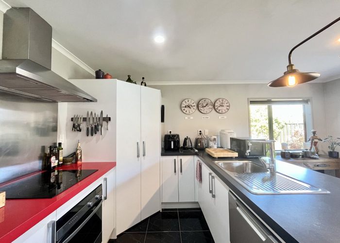 at 3 Diamond Grove, Brown Owl, Upper Hutt