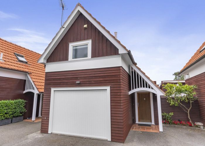  at 3/69 Princes Street, Northcote Point, Auckland