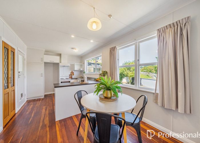  at 90 Thomas Street, Stokes Valley, Lower Hutt, Wellington