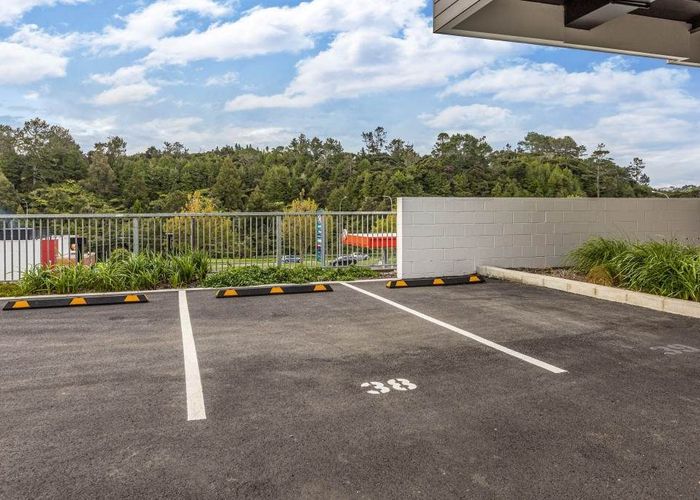  at 421/3 Kaipiho Lane, Albany, Auckland