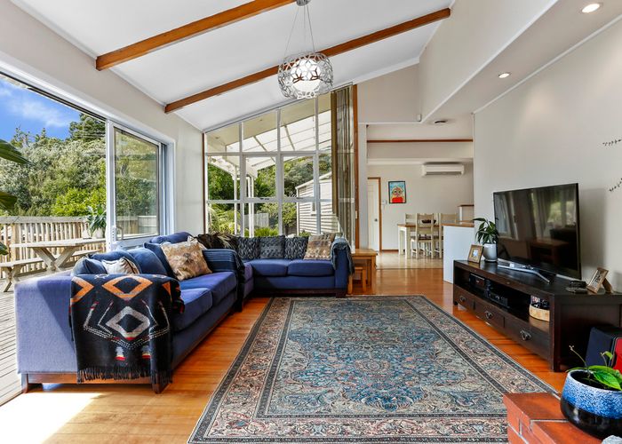  at 64 Woodfern Crescent, Titirangi, Auckland