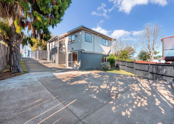  at 1/127 Moore Street, Howick, Manukau City, Auckland