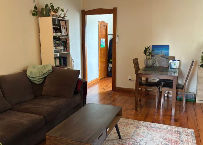  at 2/352 Mount Albert Road, Mount Roskill, Auckland City, Auckland
