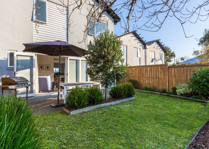  at 11 Pecan Place, Avondale, Auckland