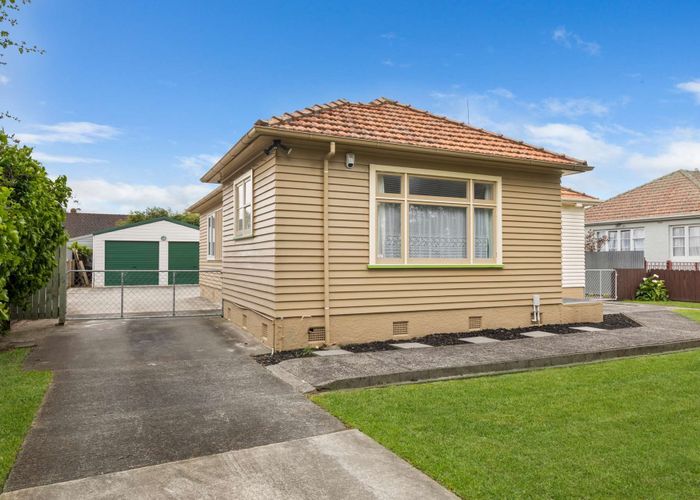  at 11 Wharenui Terrace, Roslyn, Palmerston North