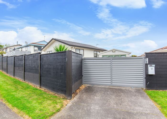  at 5/1 Rebecca Rise, Weymouth, Auckland