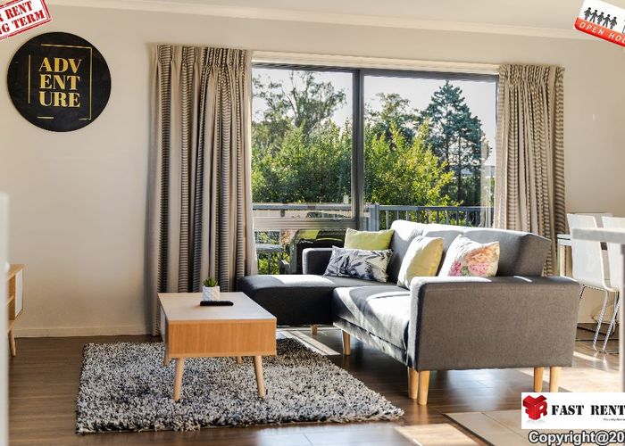  at 220 Archers Road, Glenfield, Auckland