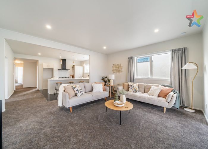 at 221 The Esplanade, Petone, Lower Hutt