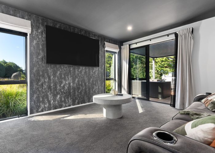  at 500 Coutts Island Road, Coutts Island, Belfast