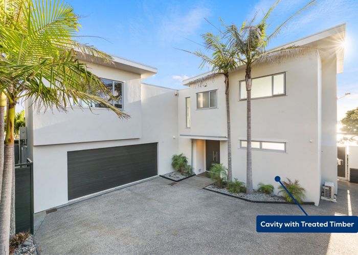  at 6B Arkley Avenue, Farm Cove, Manukau City, Auckland