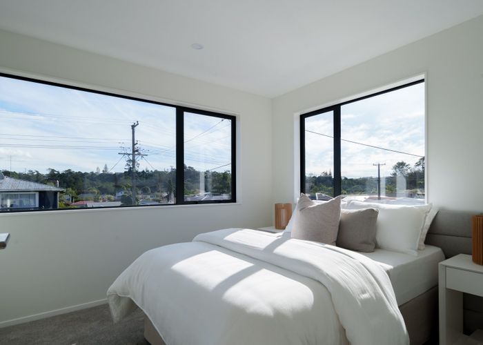  at 6/5 Preston Avenue, Henderson, Auckland