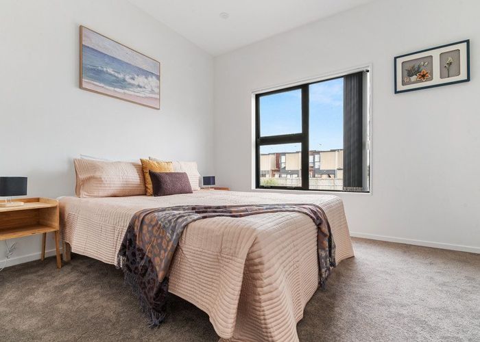  at 10/32 Tapuwae Way, Mangere Bridge, Manukau City, Auckland