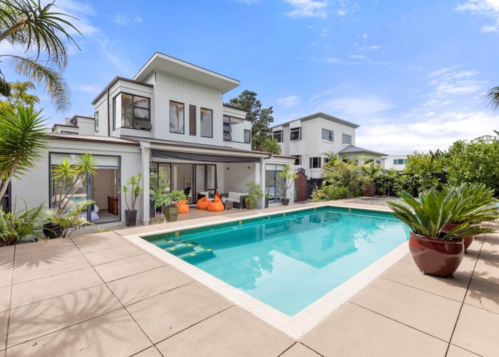  at 15 Hamana Street, Narrow Neck, Auckland