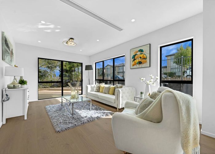  at 2 Hughs Way, Flat Bush, Manukau City, Auckland