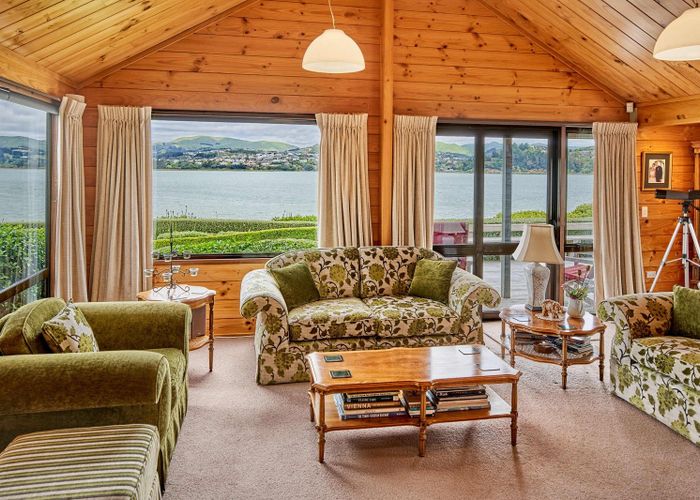  at 31 Motukaraka Point, Pauatahanui