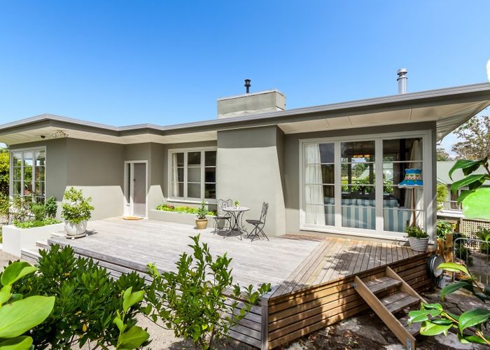  at 8 Williams Terrace, Fitzherbert, Palmerston North