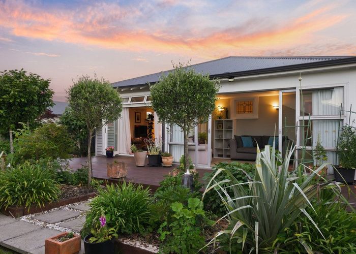  at 127 Weston Road, St. Albans, Christchurch City, Canterbury