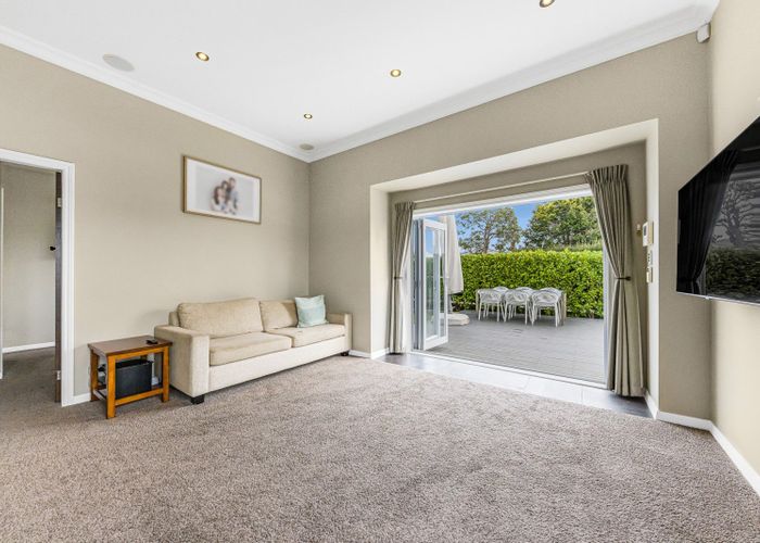  at 118 Kiwi Road, Point Chevalier, Auckland City, Auckland