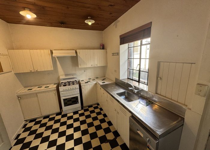  at 4 Barton Terrace, Thorndon, Wellington, Wellington