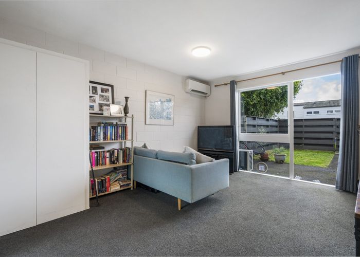  at 2/111 Melrose Road, Mount Roskill, Auckland City, Auckland