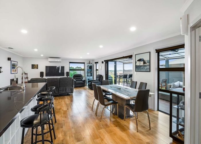  at 16D Windsor Terrace, Durie Hill, Whanganui, Manawatu / Whanganui