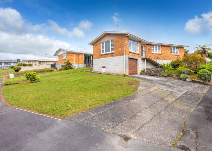  at 43 Urlich Avenue, Melville, Hamilton