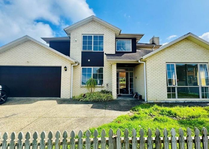  at 8 Kilkelly Avenue, Pinehill, Auckland