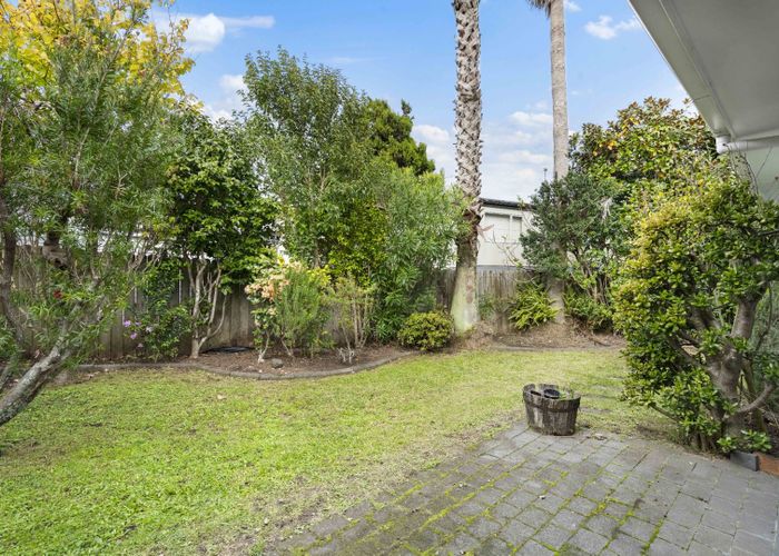  at 2/15 Lonsdale Street, Ellerslie, Auckland City, Auckland
