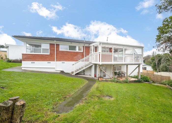  at 90 Union Road, Howick, Auckland