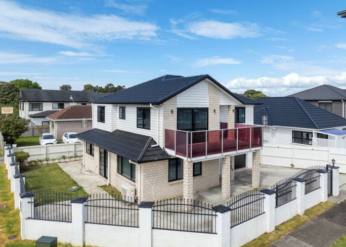  at 422 Massey Road, Mangere East, Auckland