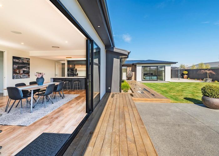  at 27 Candlesticks Crescent, Lincoln, Lincoln