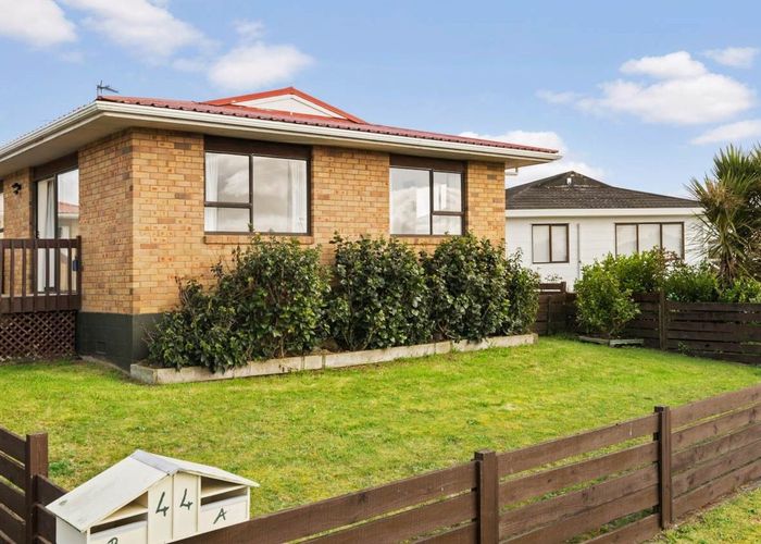 at 44A Edgewater Parade, Waiuku